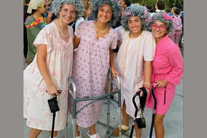 How to Dress Like a Grandma